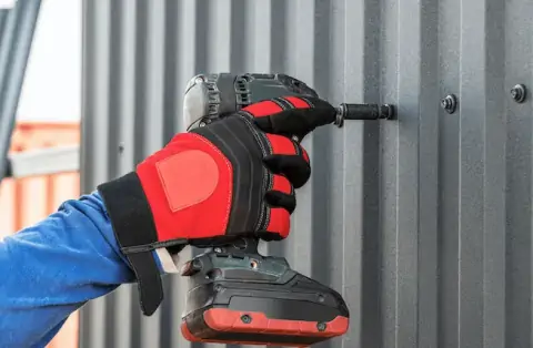 Travaux de zinguerie - Sainte-Colombe-la-Commanderie